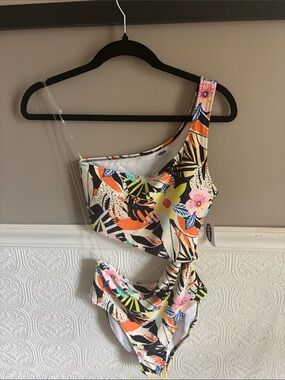 NWT Old Navy One-Shoulder Tropical Floral Bikini - Multicolor size Small